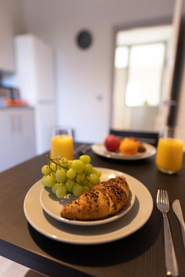Stylish 1-bedroom Centre - Free Parking Apartment Wolverhampton