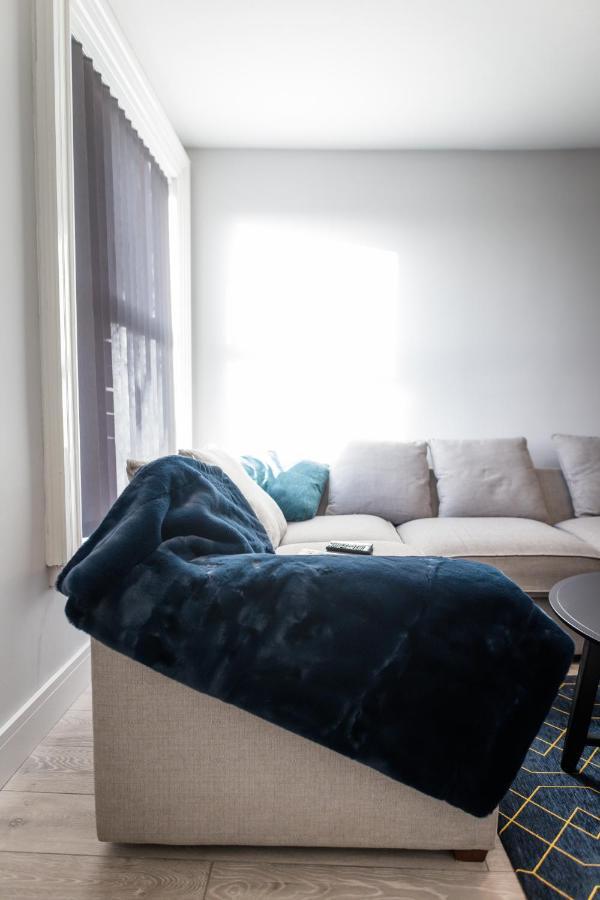 Stylish 1-bedroom Centre - Free Parking Apartment *
